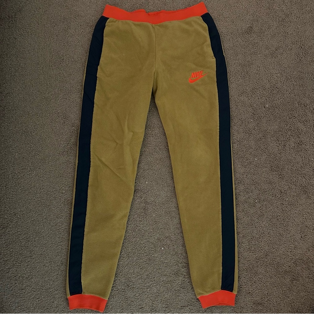 Nike Sportswear Women’s